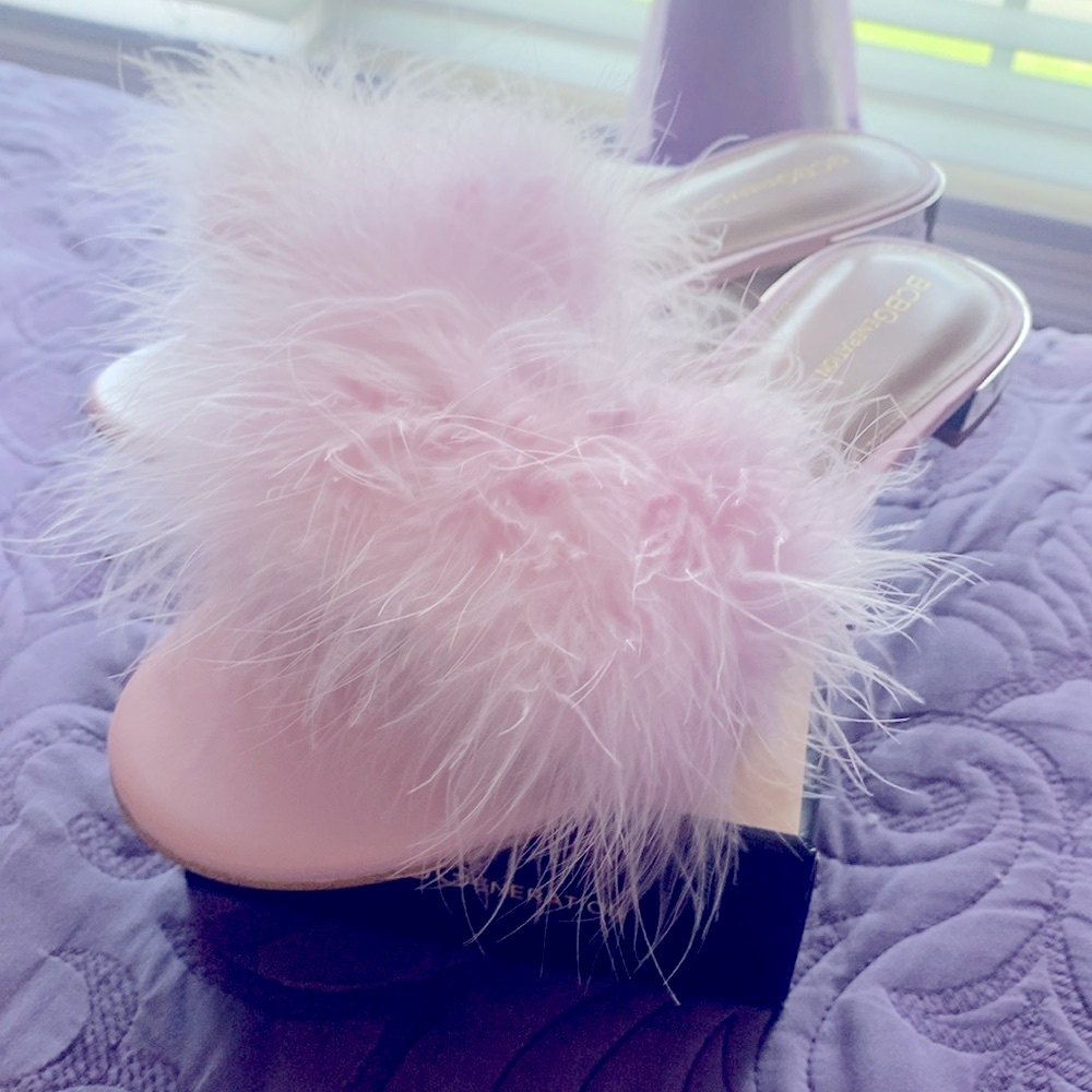 BCBGeneration Feather Upper Ballerina Dartlee Slide
